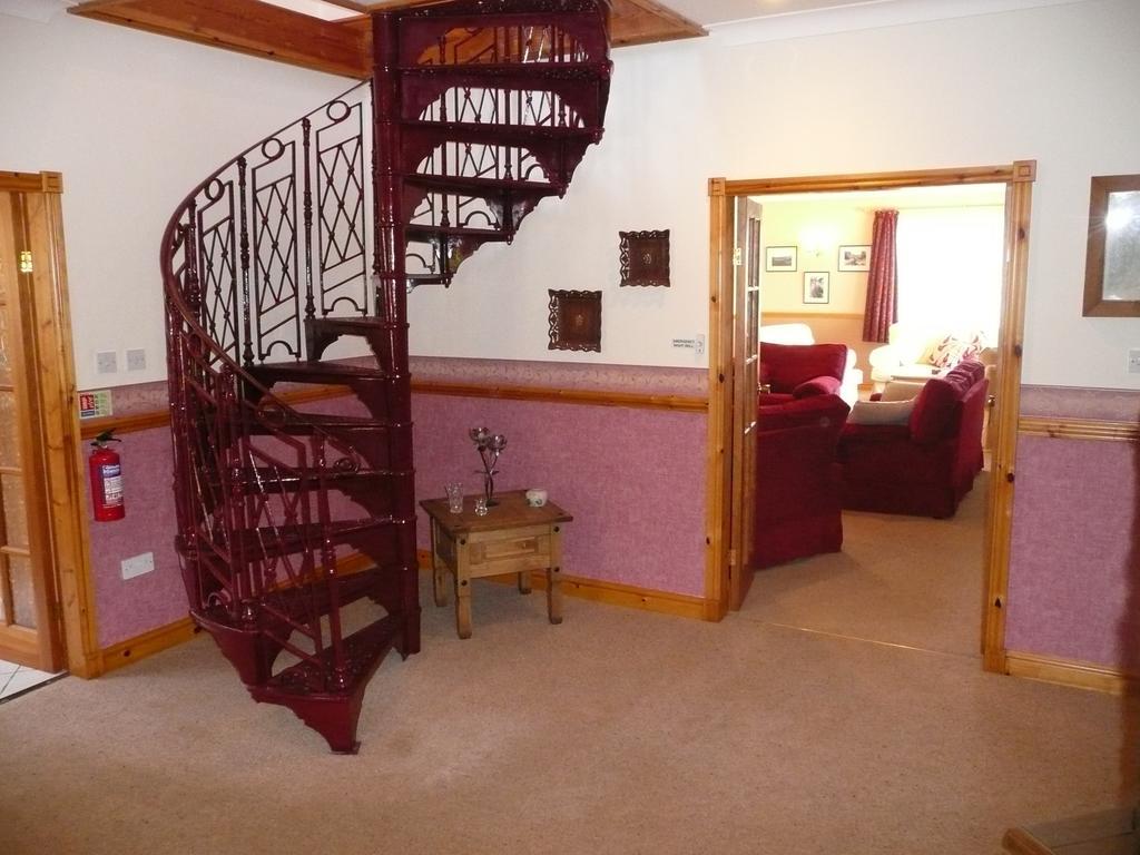 Heulwen Guest House Dolgellau Extérieur photo