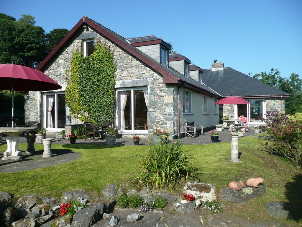 Heulwen Guest House Dolgellau Extérieur photo