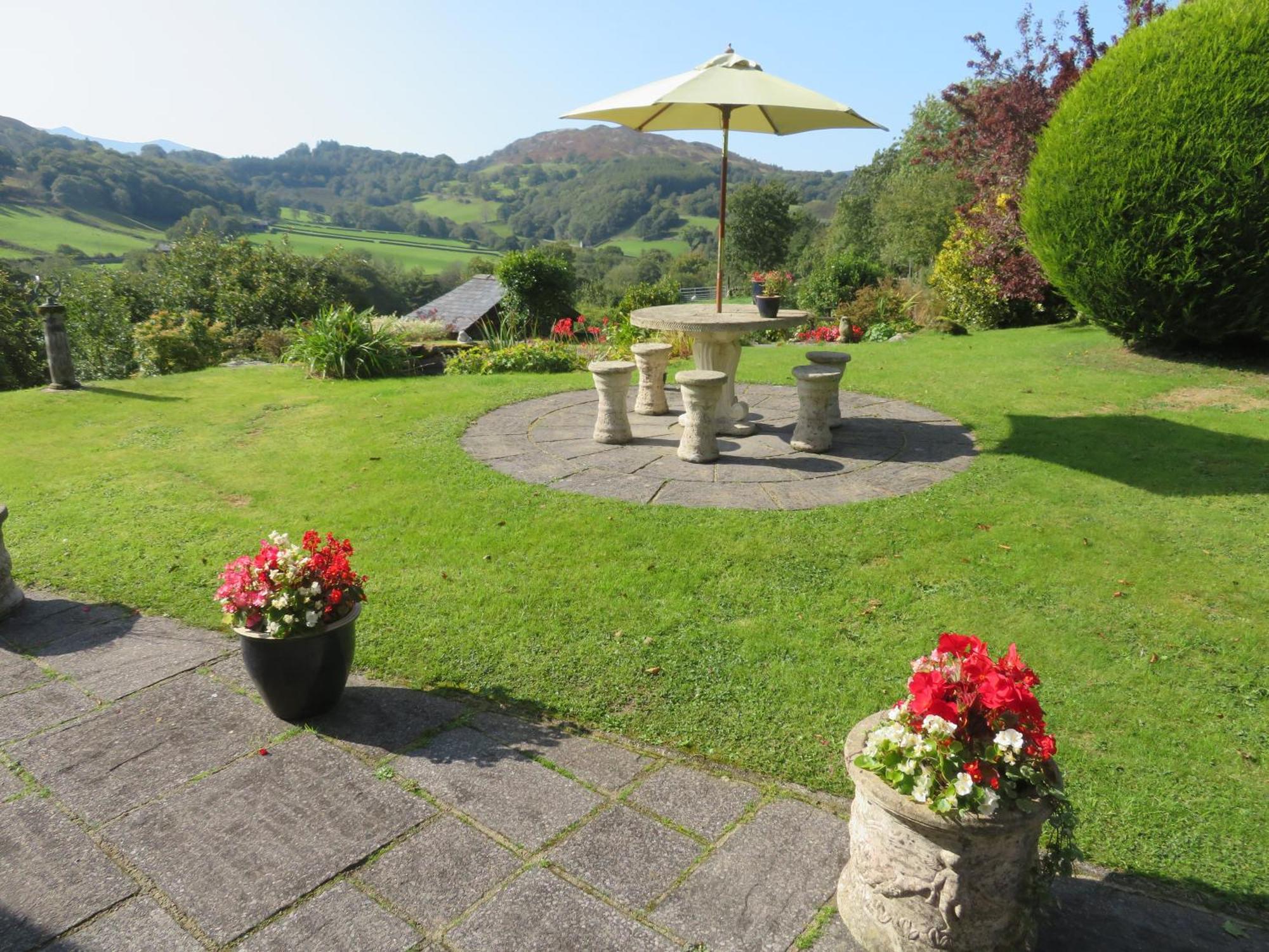 Heulwen Guest House Dolgellau Extérieur photo